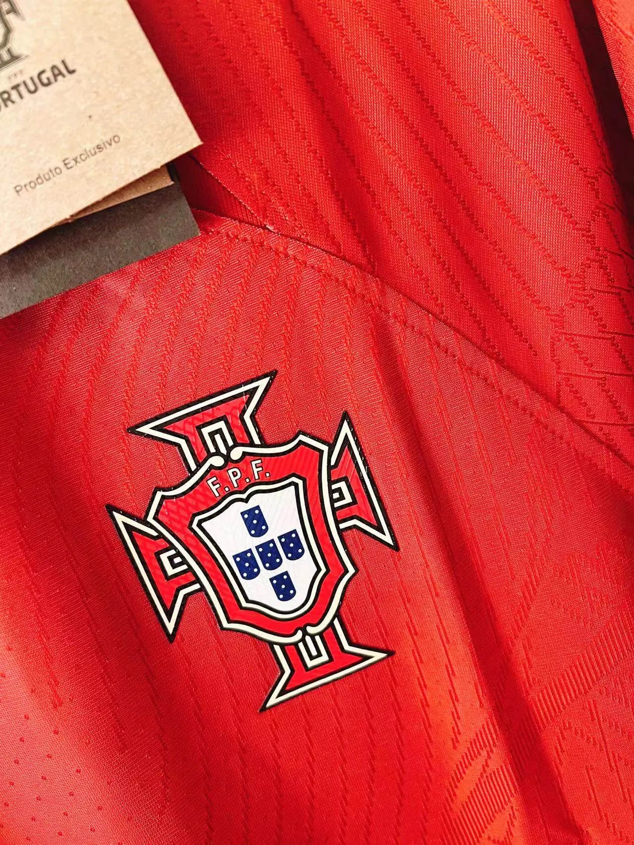 CRISTIANO RONALDO | PORTUGAL 2022 WORLD CUP HOME DISPLAY JERSEY | PRINTED SIGNATURE (SIZE L) Fan Signature Co.